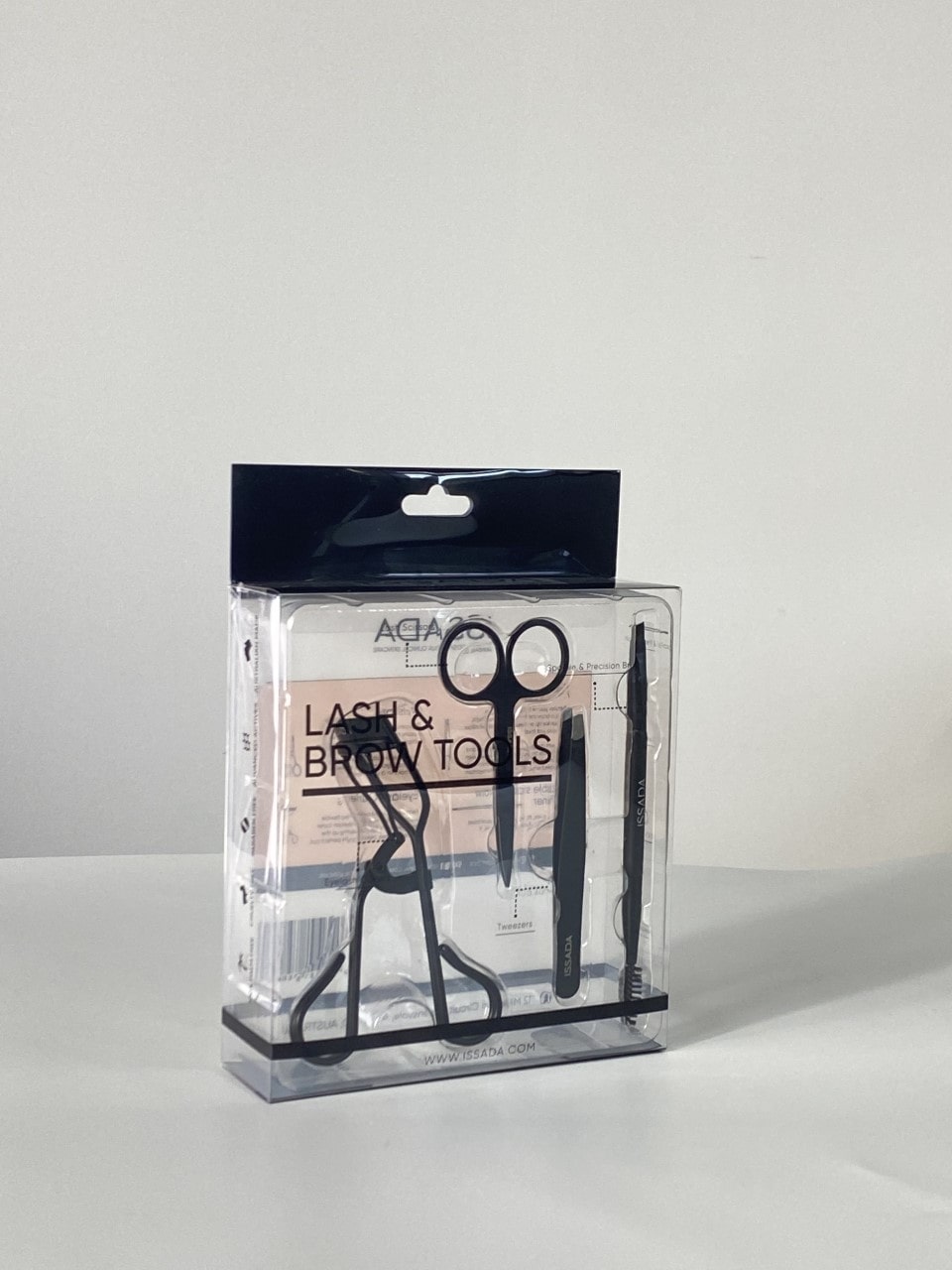 Shape and refine your brows and lashes with precision using Issada’s professional-grade tool set. Perfect for effortless beauty. Shape and refine your brows and lashes with precision using Issada’s professional-grade tool set. Perfect for effortless beauty.