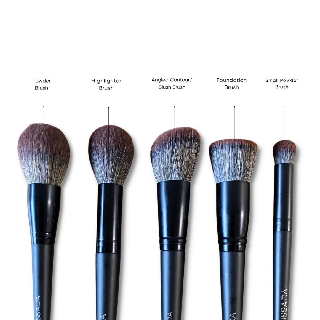 Designed for flawless makeup, the Face Base Brush Set offers soft yet durable bristles for expert blending and coverage.
