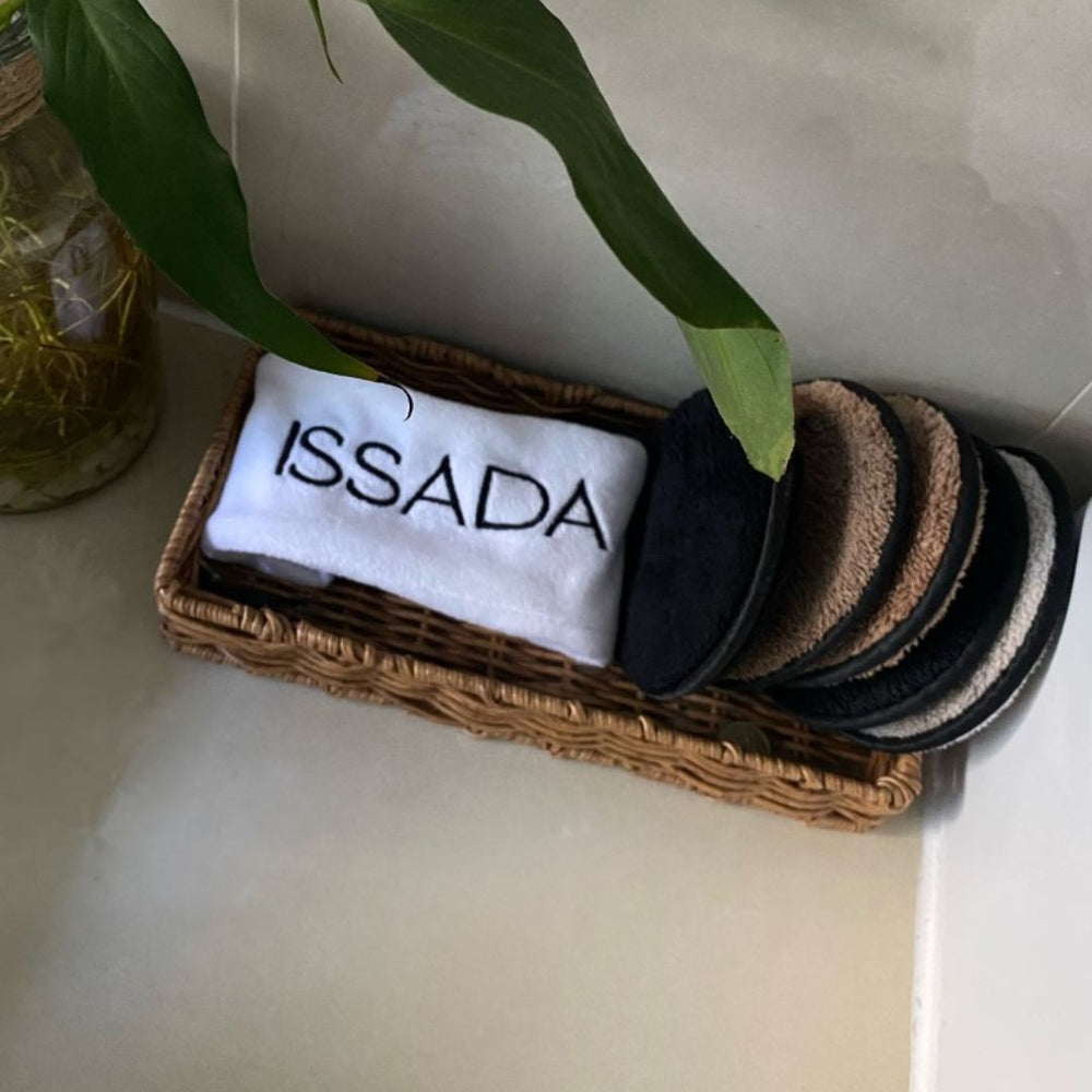 Issada’s Cosmetic Headband ensures a fuss-free beauty routine. Soft, secure, and stylish. Buy online today!