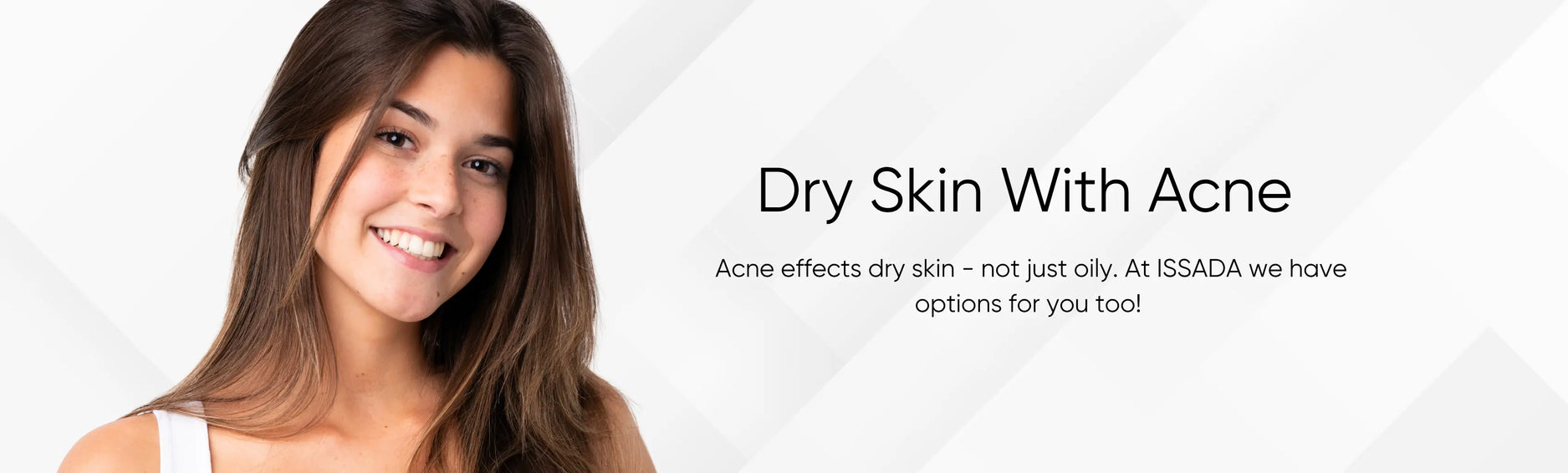Smiling woman with clear skin promoting dry skin with acne skincare solutions