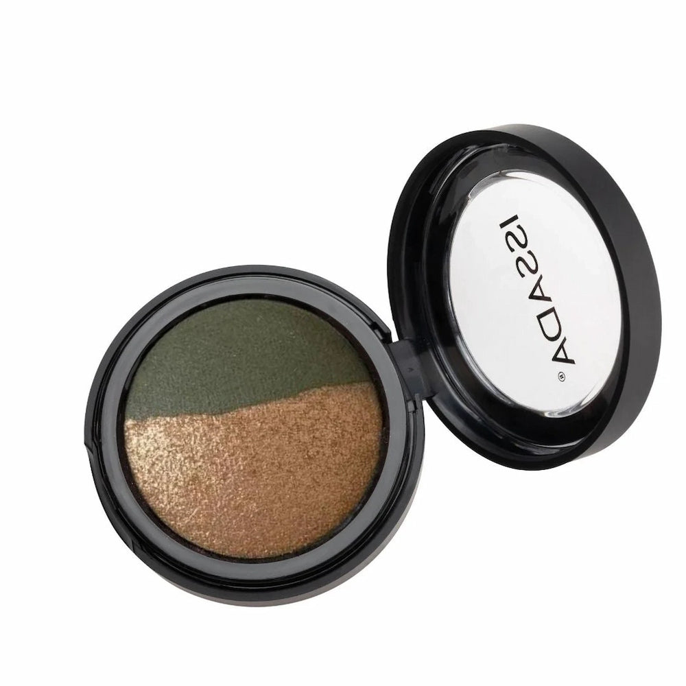 ISSADA Mineral Baked Eye Shadow Duo 2Amazing in green and bronze shimmer on a white background