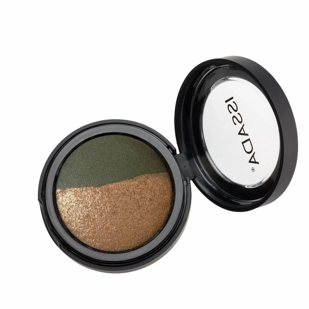 ISSADA Mineral Baked Eye Shadow Duo 2Amazing in green and bronze shimmer on a white background