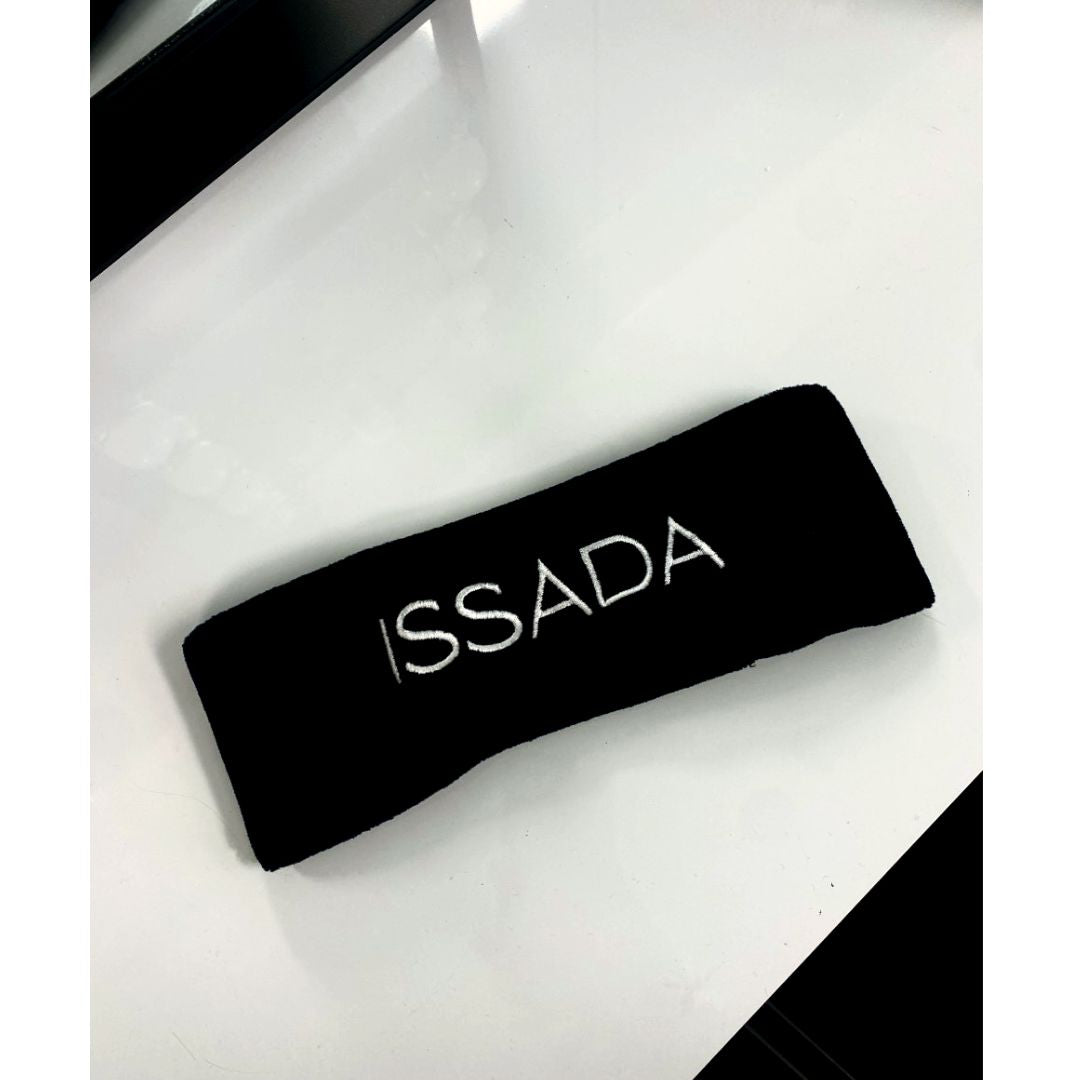 Stay stylish and practical with Issada’s Cosmetic Headband—ideal for makeup and skincare. Buy online today!